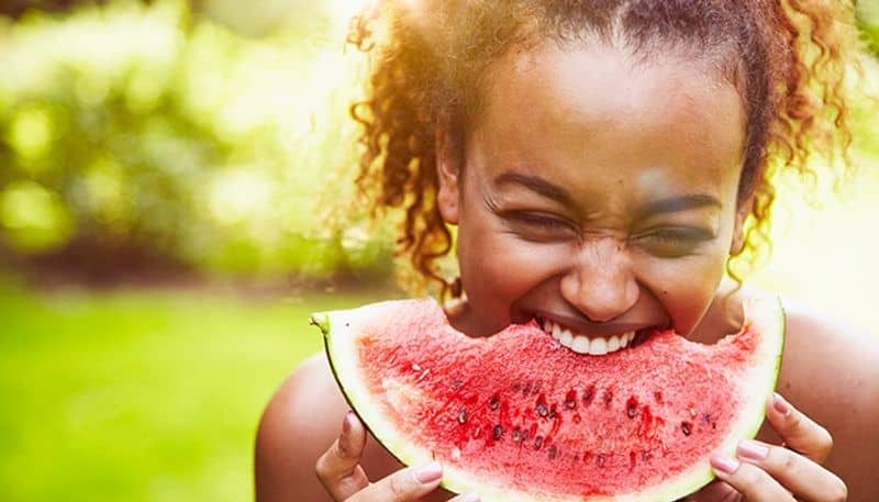 Know how to buy red, juicy, sweet watermelon without slicing it RBA