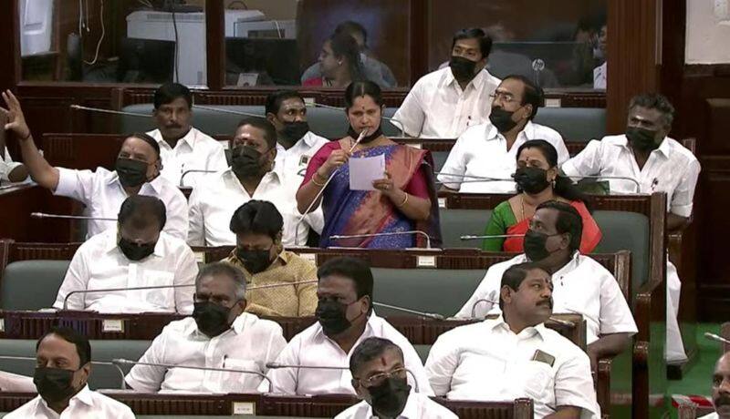 AIADMK members came to the Assembly wearing black masks to condemn the DMK government