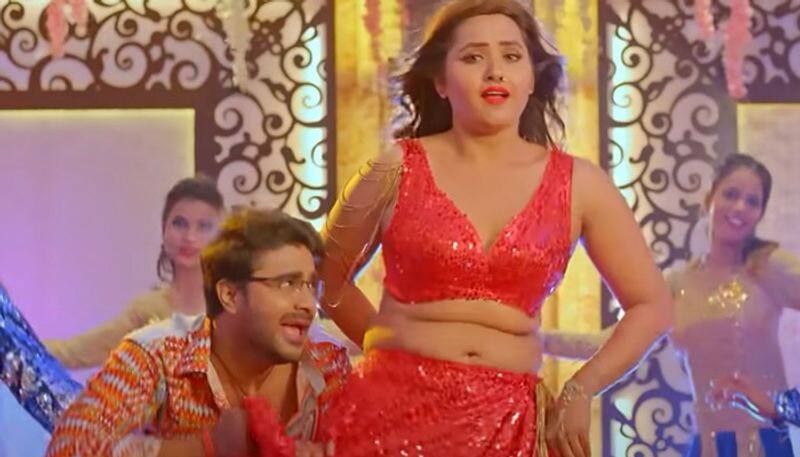 Kajal Raghwani Image Sex - Bhojpuri SEXY video: Kajal Raghwani, Pradeep Pandey's dance moves in  'Lahanga Chalelu Lasar Ke is a must WATCH