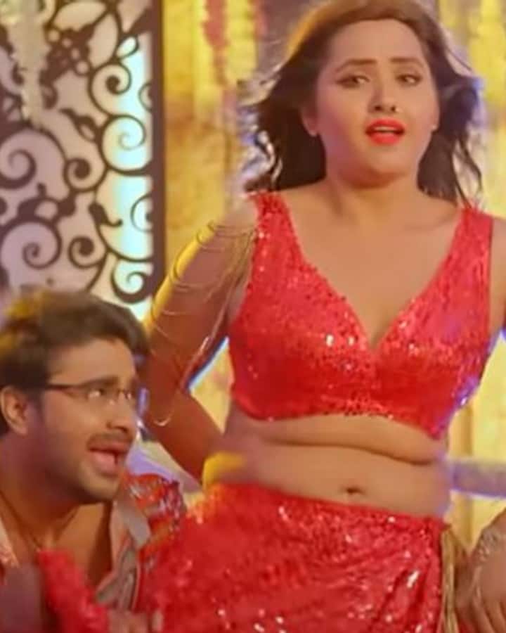 Kajal Raghwani Ka Xx Video Download - Bhojpuri SEXY video: Kajal Raghwani, Pradeep Pandey's dance moves in  'Lahanga Chalelu Lasar Ke is a must WATCH