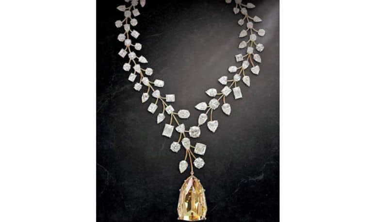 Nita Ambani Gifted Shloka Mehta A Diamond Necklace azn 