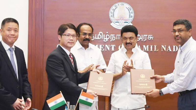 Chief Minister Stalin left for Singapore to attract industrial investments to Tamil Nadu
