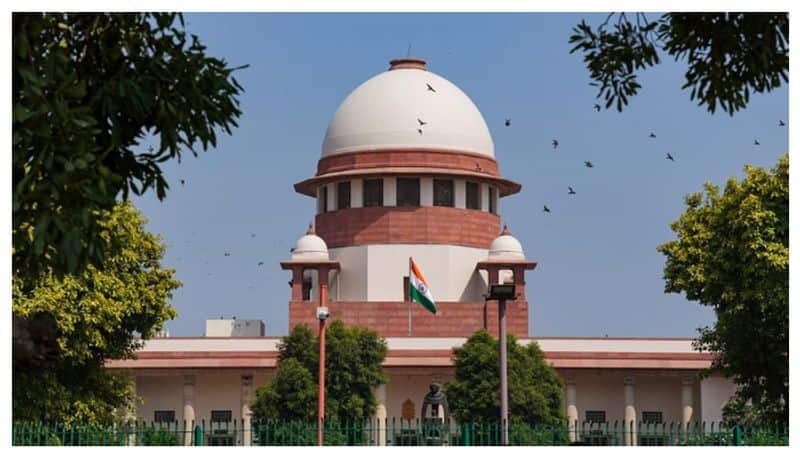 Supreme Court refuses to ban jallikattu competition