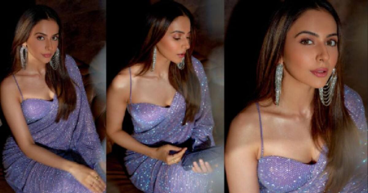 ஜிகுஜிகுவென மின்னும் சேலையில்... மிதமான கவர்ச்சி போஸ் கொடுத்து கிக் ஏற்றும் ரகுல் ப்ரீத் சிங் - வைரல் கிளிக்ஸ்