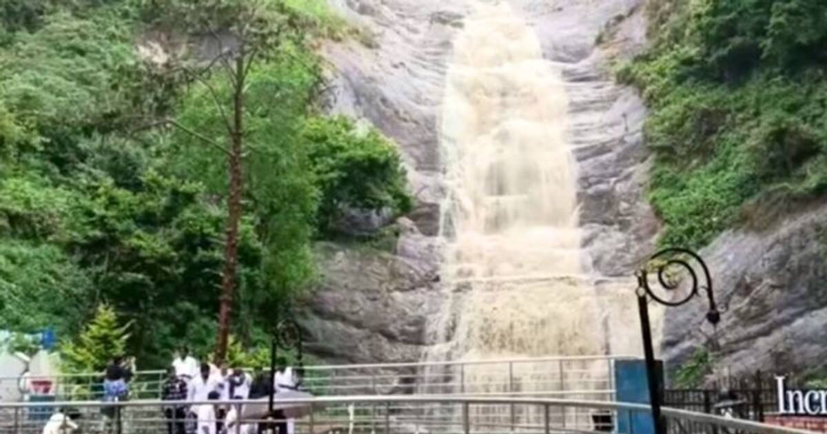 WATCH : கொடைக்கானலில் வெளுத்து வாங்கிய கோடை மழை -  சுற்றுலா பயணிகள் மகிழ்ச்சி.!!