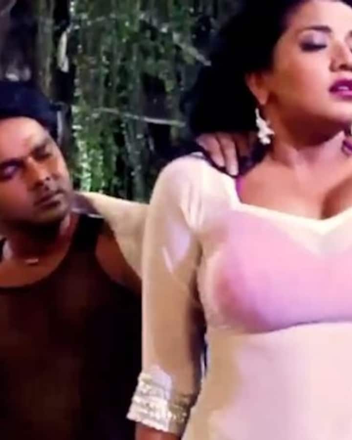 720px x 900px - Monalisa SEXY video: Bhojpuri actress, Pawan Singh's BOLD song 'Kaise  Thamai' set the internet on fire-WATCH