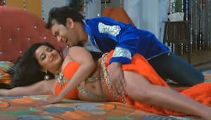 Bhojpuri Xxx Video Bhojpuri - Monalisa SEXY video: Bhojpuri actress, Nirahua's BOLD song 'Hili Palang Ke  Palai' is too hot to handle-WATCH