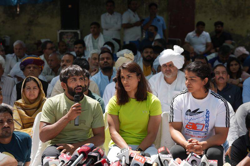 Neeraj Chopra extends support to protesting wrestlers; seeks quick action to ensure justice is served snt