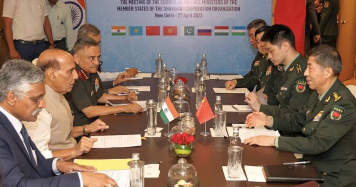  “ பி.எல்.ஏ-வின் அத்துமீறல்கள் இருநாட்டு உறவுகளை சிதைத்துவிட்டன.. ” ராஜ்நாத் சிங் சீன பிரதமருடன் பேச்சு.. 