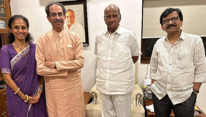 MK Stalin request to withdraw sharad pawar resignation decision