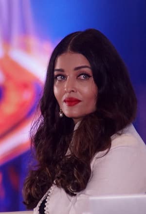 300px x 438px - Is Aishwarya Rai INSECURE? Netizens troll her after watching actress' old  viral video; WATCH
