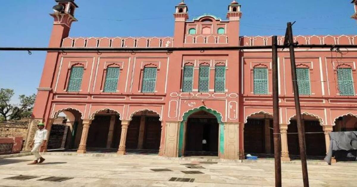 பின் தங்கிய மாவட்டத்தில் முன்னோடியாக இருக்கும் முஸ்லீம் கிராமம்.. ஆச்சர்யத்தில் ஆழ்த்தும் மக்கள்!