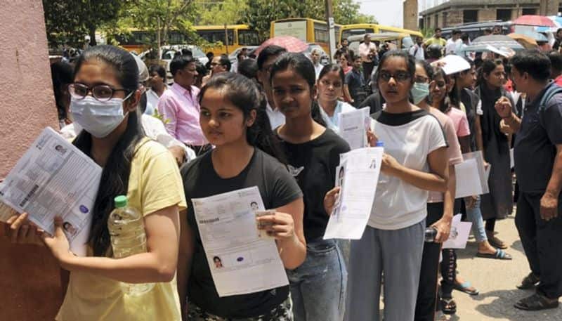 Anbumani requests central government to cancel NEET exam