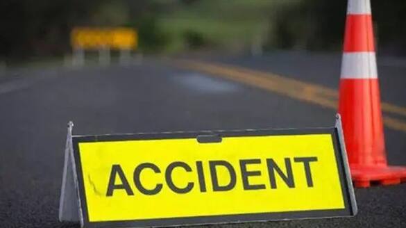 School van car head on collision.. 5 members of the same family were killed