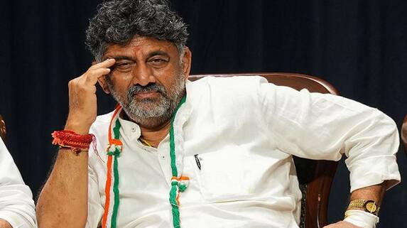 Tamil Nadu AIADMK opposes DK Shivakumar Mekedatus statement gvd Tamil Nadu AIADMK opposes DK Shivakumar Mekedatus statement gvd