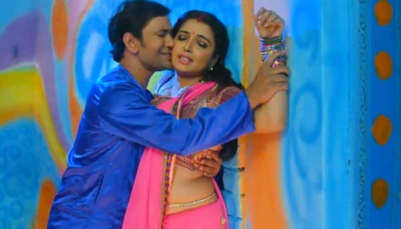 Amrapali Dubey SEXY video: Bhojpuri actress, Nirahua's BOLD romantic song is not to be missed-WATCH RBA