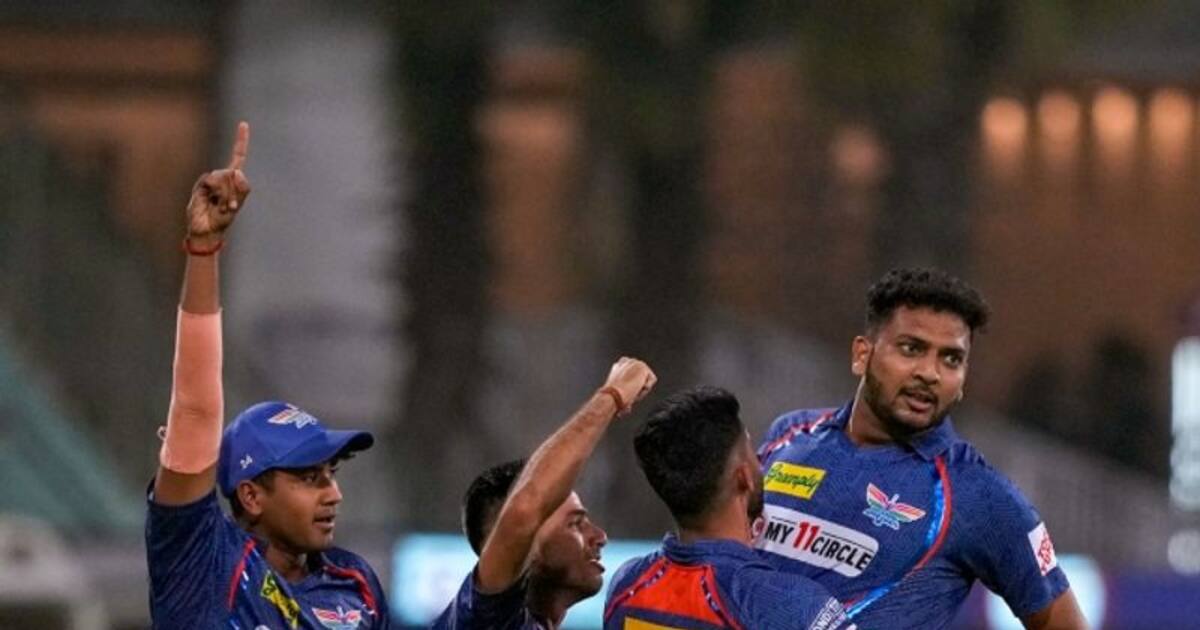 கொல்கத்தாவில் கனமழை: போட்டி ரத்து செய்யப்பட்டால் பிளே ஆஃப் வாய்ப்பு யாருக்கு?