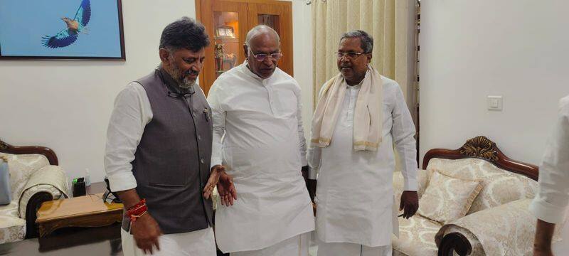 Karnataka CM swearing-in ceremony Mamata, Stalin gets invitation, Pinarayi, Kejriwal skipped