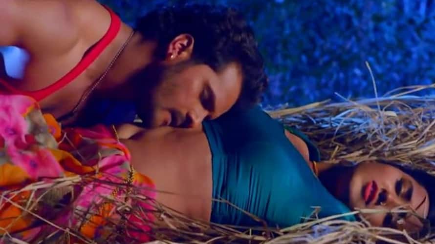 Kajal Ka Bf Videos - Kajal Raghwani SEXY video: Bhojpuri actress, Khesari Lal's song 'Desi  Machan romance' goes viral-WATCH