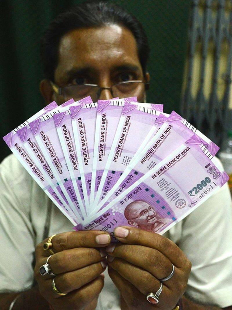 Shops cannot decline Rs 2000 notes says RBI chief Shaktikanta Das