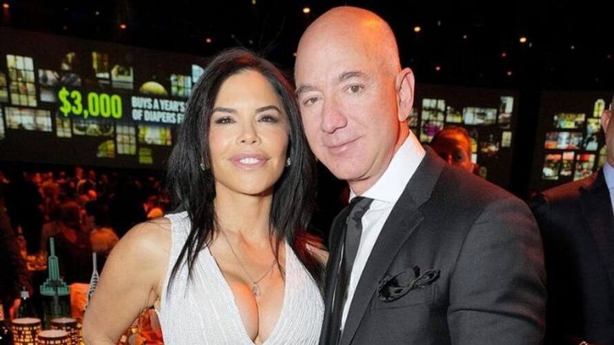 Amazon Founder Jeff Bezos Engaged To Girlfriend Lauren Sanchez: Report-sak Amazon Founder Jeff Bezos Engaged To Girlfriend Lauren Sanchez: Report-sak