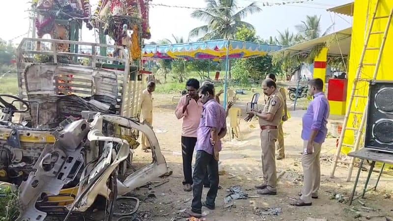 2 persons died while fire works accident in temple festival in dharmapuri district