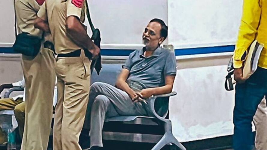 Ex Delhi minister Satyender Jain granted bail for six weeks.. ISR Ex Delhi minister Satyender Jain granted bail for six weeks.. ISR