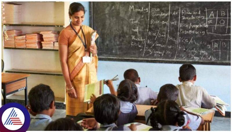 EPS has alleged that 12000 teaching posts are vacant in Tamil Nadu