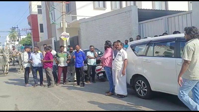 Damage to car of IT officers .. Narayanan Thirupathy condemned