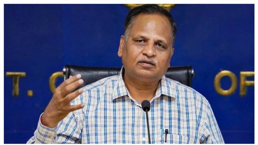 Supreme Court granted interim bail to former Delhi Minister Satyendra Jain fvv Supreme Court granted interim bail to former Delhi Minister Satyendra Jain fvv