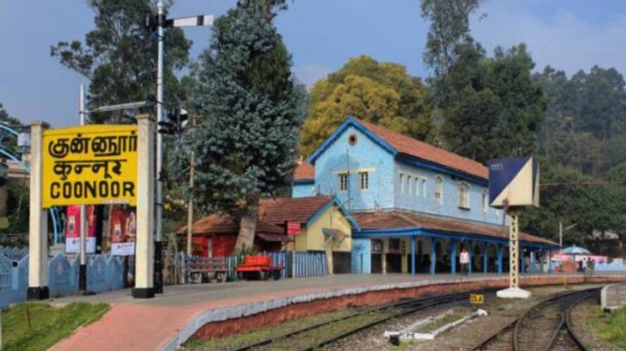Indian Railways to standardize sign boards at railway stations across country anr Indian Railways to standardize sign boards at railway stations across country anr