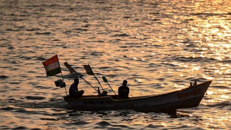 13 Tamil Nadu fishermen arrested for catching fish across the border sgb