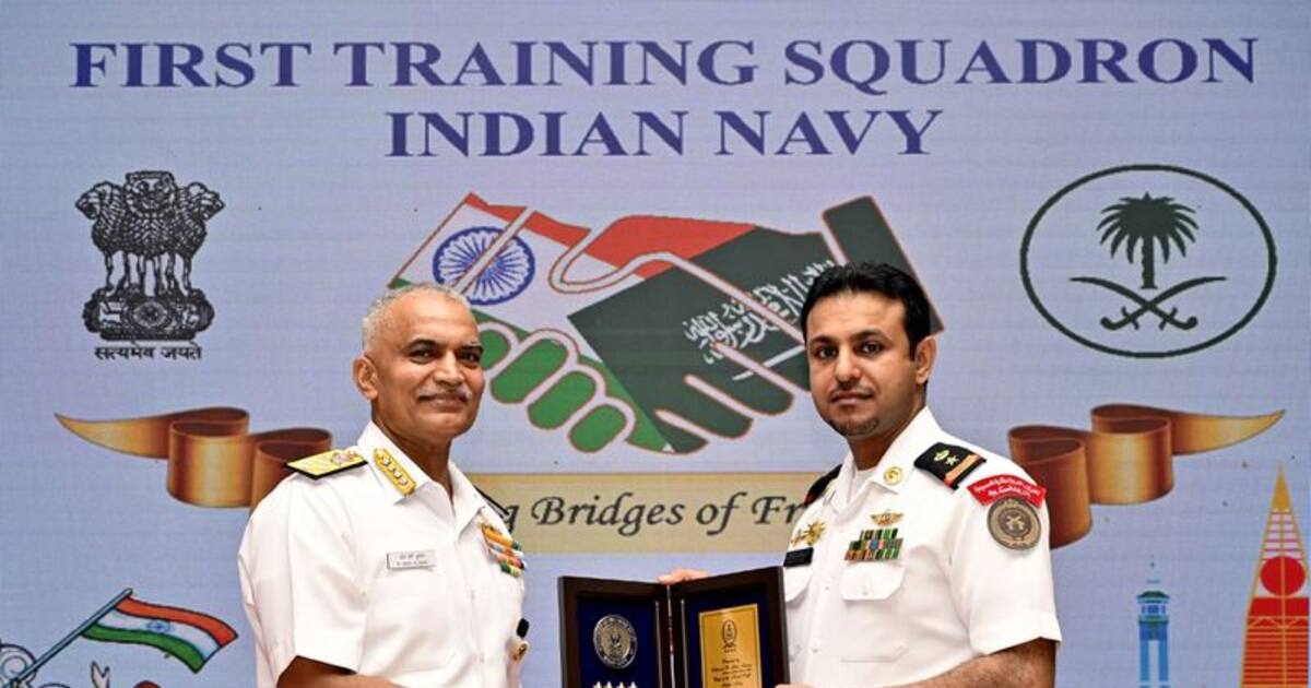 இந்தியா - சவுதி கடற்படை கூட்டுபயிற்சி.. சவுதி கடற்படை வீரர்களை சந்தித்த இந்திய கடற்படை தளபதி