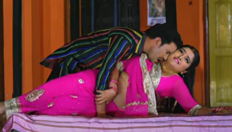 Amrapali Dubey SEXY video Bhojpuri actress Nirahua HOT chemistry on Dhadak Jala Chhatiya  goes VIRAL RBA