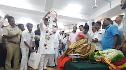 Minister SS Mallikarjun Visited Sirigere Taralabalu Mutt and received the blessings of Shri gvd