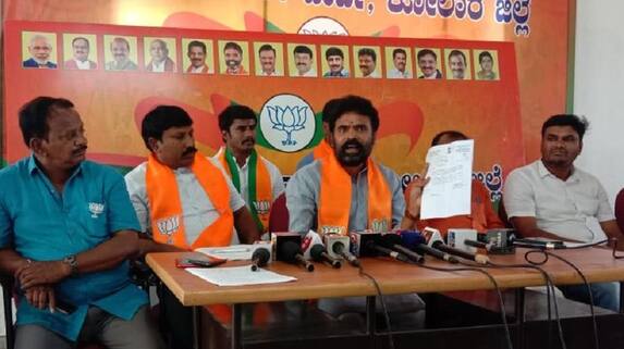 Kolar MP S Muniswamy Slams On Congress Over Guarantee Schemes gvd Kolar MP S Muniswamy Slams On Congress Over Guarantee Schemes gvd