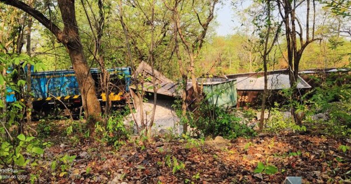 கோரமண்டல் ரயில் விபத்து நடந்த ஒடிசாவில் மீண்டும் ஒரு சரக்கு ரயில் தடம் புரண்டு விபத்து