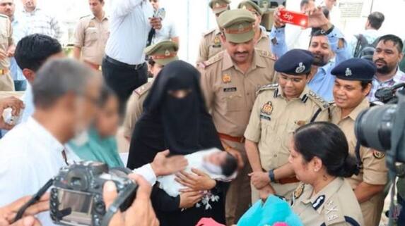 Noida Miscarriage woman pressured to give birth then she steals baby from hospital akb Noida Miscarriage woman pressured to give birth then she steals baby from hospital akb