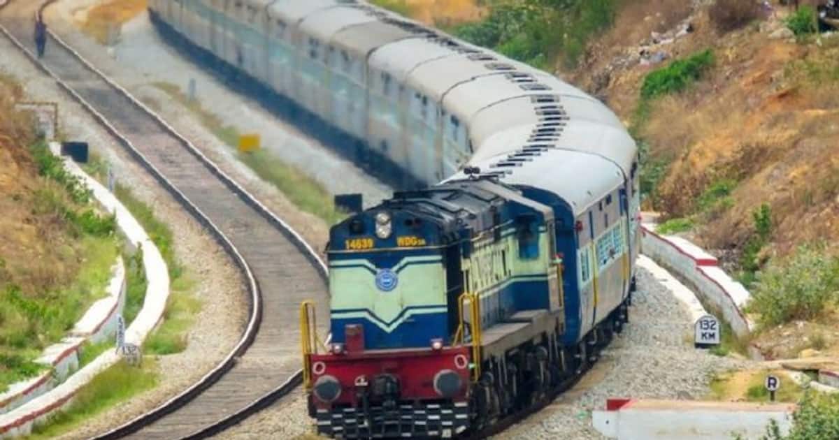  “ ரயில் வாங்கணும், 300 கோடி கடன் கொடுங்க..” வங்கி ஊழியரை பங்கம் செய்த நபர்.. வைரல் ஆடியோ