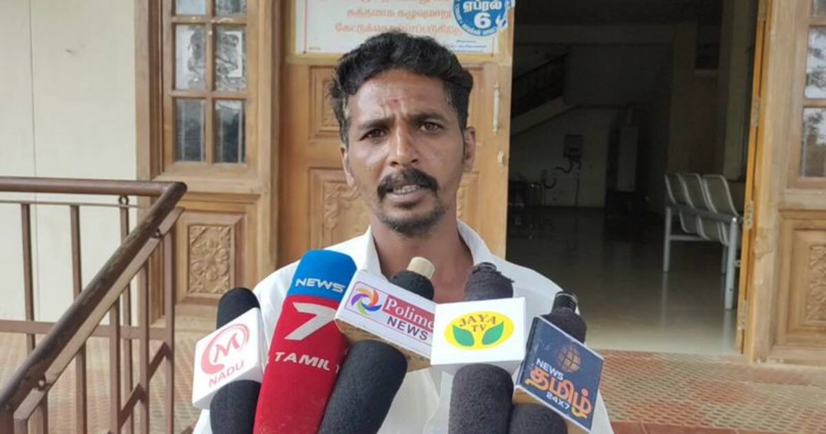 விண்ணப்பத்தில் கையெழுத்து சரியில்லை என படிவத்தை கிழித்து விவசாயி முகத்தில் வீசிய அதிகாரி