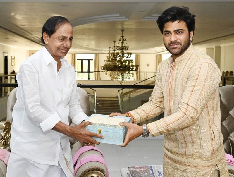 Hero Sharwanand meet CM KCR to invite his marriage reception dtr