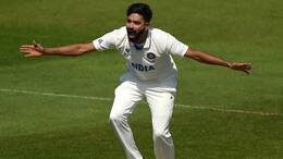 Australian Players went back to the dressing room due to Umpire gives out to Mohammed Siraj
