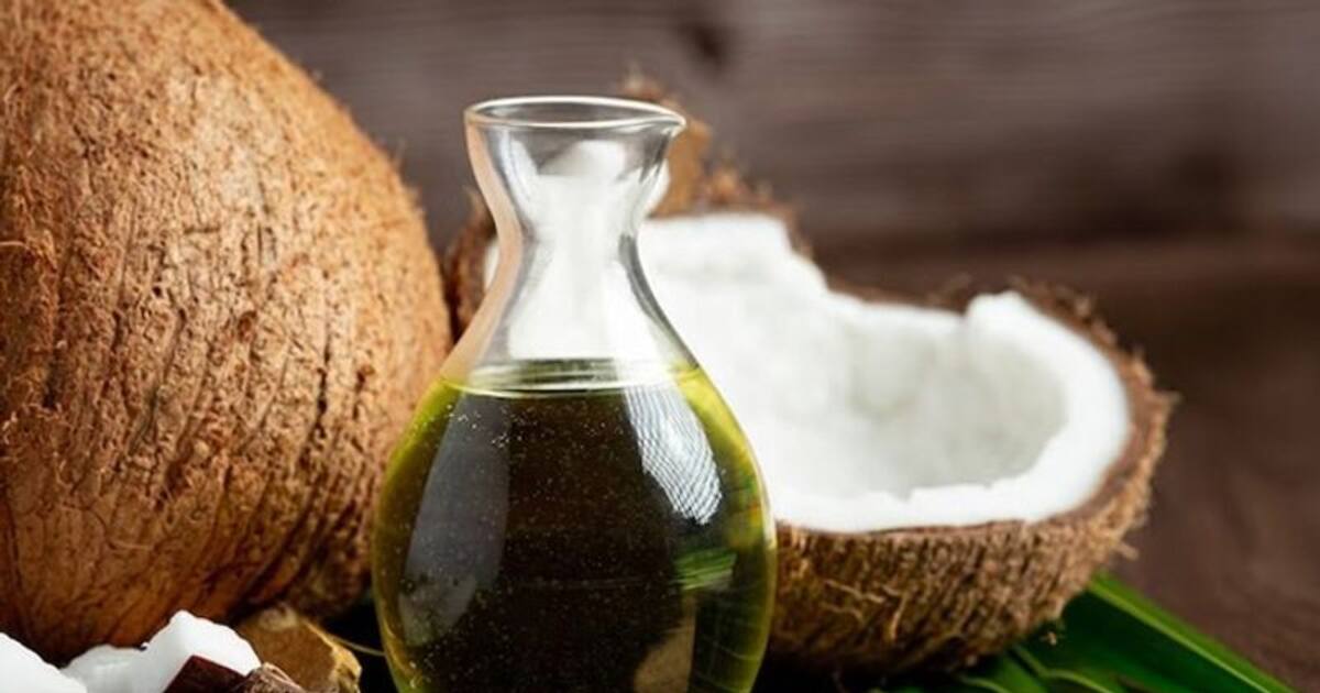 Try these two effective Keralastyle oils for quick hair growth!