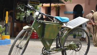 Jammu Kashmir 84 year old man convert regular bicycle into Electric cycle with use of E waste ckm