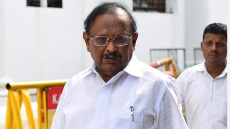Governor wants to save AIADMK ex-ministers... Minister ragupathi 