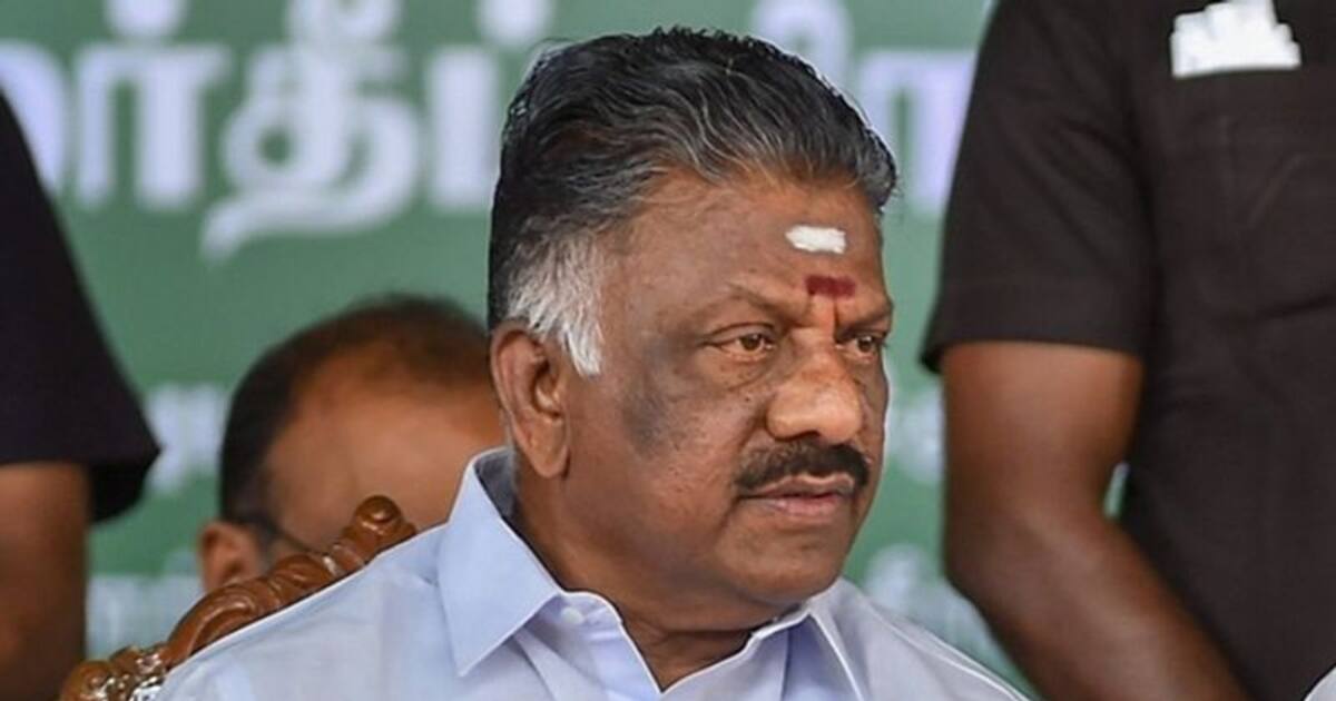 திண்டுக்கல் சீனிவாசன் எங்கிருந்தாலும் வாழ்க - வாழ்த்து கூறிய ஓ.பன்னீர்செல்வம்