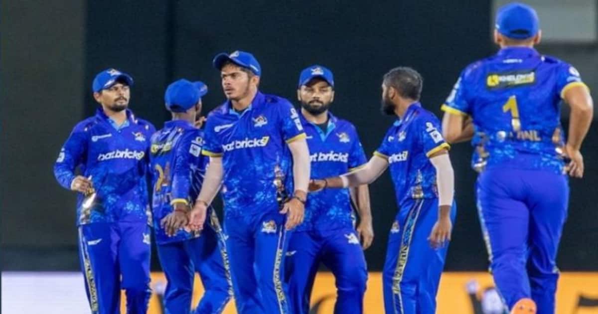 கடைசி ஓவரில் 4 நோபால் ஒரு வைடு உள்பட 11 பந்துகள் வீசி 26 ரன்கள் கொடுத்த அபிஷேக் தன்வார்!