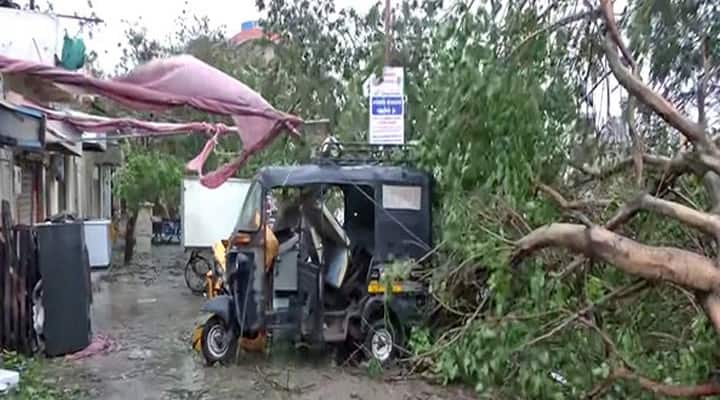 Cyclone Biparjoy: 22 injured, trees uprooted; power outages in nearly 950 Gujarat villages