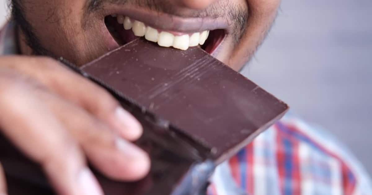 what happens when you eat dark chocolate? rsl