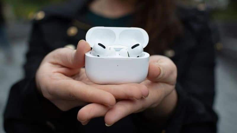 Apple AirPods Pro is available at just Rs 1,159 on Flipkart  